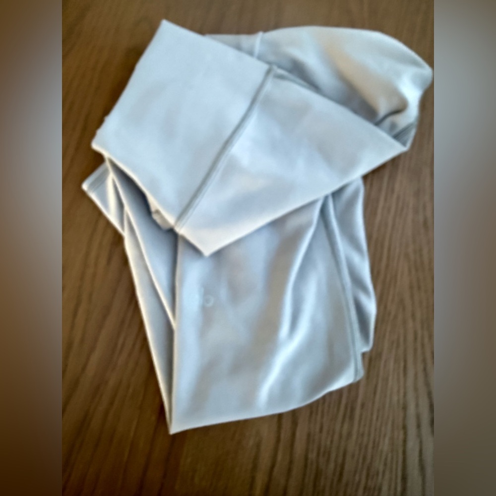 Alo Airlift leggings Light Gray/lavender sz Large $120